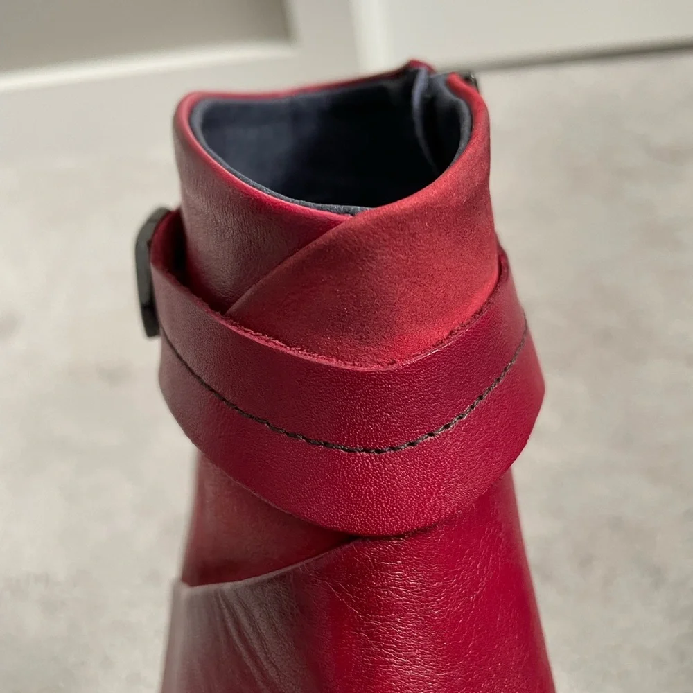 Dorking ankle boots in colour red new with tags in size 37 EU (6.5 US) - Picture 10 of 10